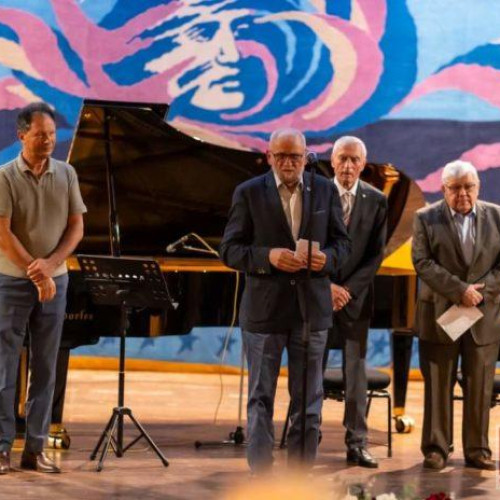 Premiul Național de Poezie "Mihai Eminescu" - Opera Omnia a fost acordat poetului Lucian Vasiliu