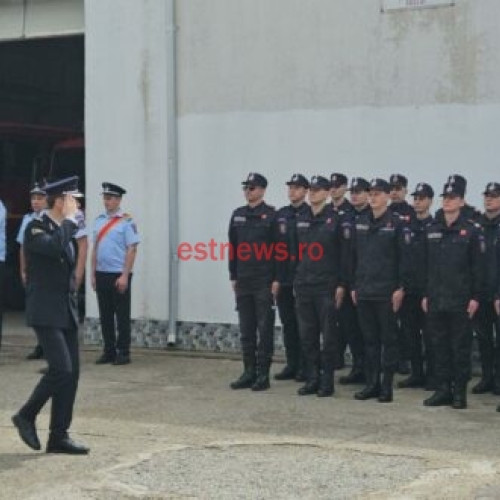 18 subofițeri de pompieri au depus jurământul militar la Vaslui