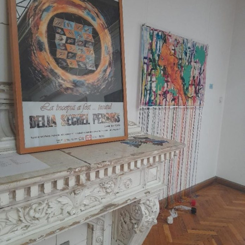 Expoziția "La început a fost ... țesutul" a artistei Delia Sechel Perrois la Muzeul Județean de Artă Prahova