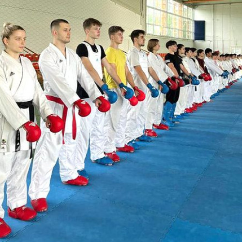 Karateka de la Polikarate Petrosani se întorc acasă cu succes de la Cupa României