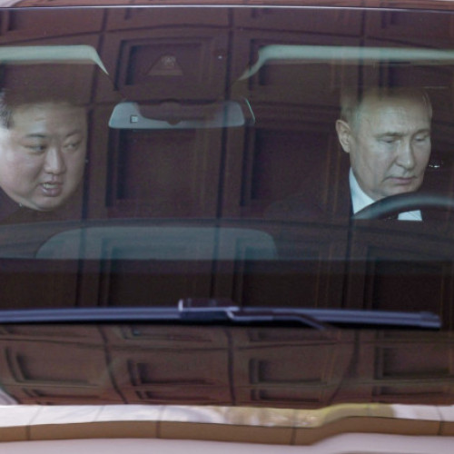 Cadouri Sclipitoare Între Putin și Kim Jong Un În Coreea de Nord