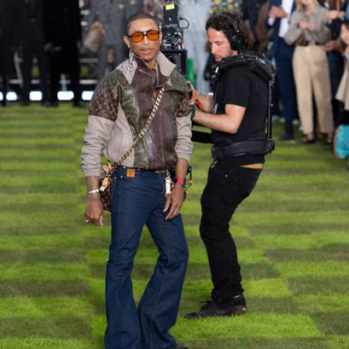 Pharrell Williams deschide Săptămâna Modei de la Paris pentru Louis Vuitton