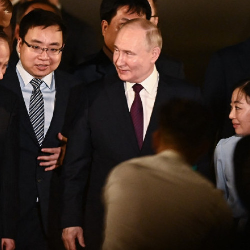 Vizita lui Vladimir Putin în Vietnam declanșează discuții despre armament și relații internaționale