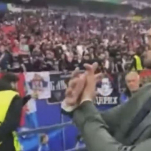 UEFA exclude un jurnalist kosovar după un gest controversat la meciul Serbia - Anglia