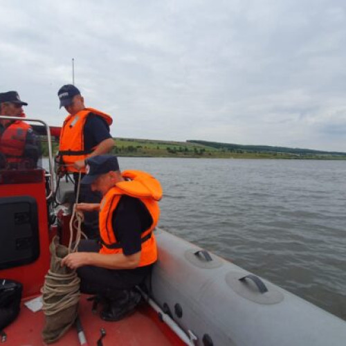 Un copil de 10 ani a dispărut în apele Siretului la Liteni