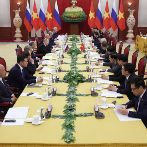 Vladimir Putin își întărește legăturile în Asia: Vizită în Vietnam pentru cooperare strategică