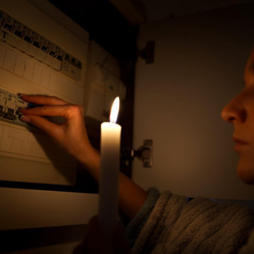 O pană de curent uriașă a afectat Balcanii din cauza caniculei