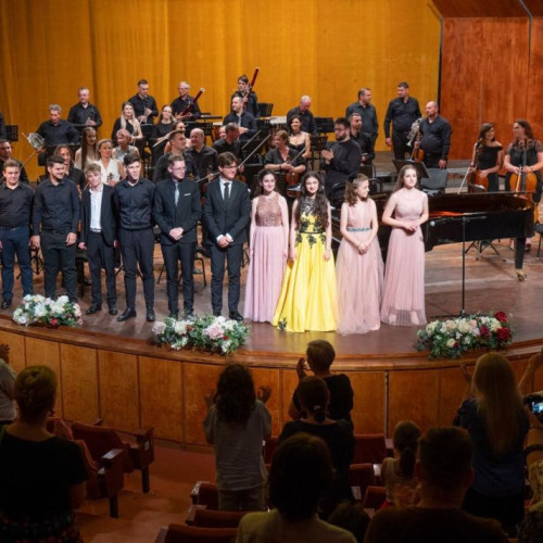 Concert extraordinar susținut de elevii Liceului de Artă "Ștefan Luchian" din Botoșani