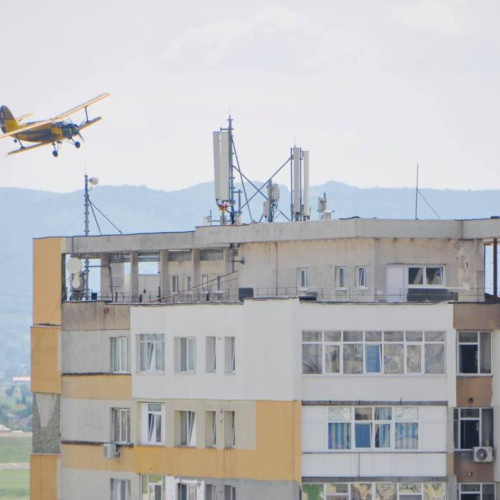 Tratamentele aeriene pentru combaterea țânțarilor în Bacău încep astăzi