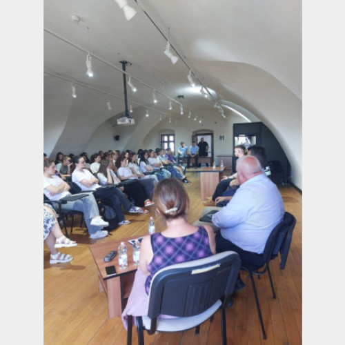 Liceeni din Oradea educați prin proiectul "Pași spre libertate"