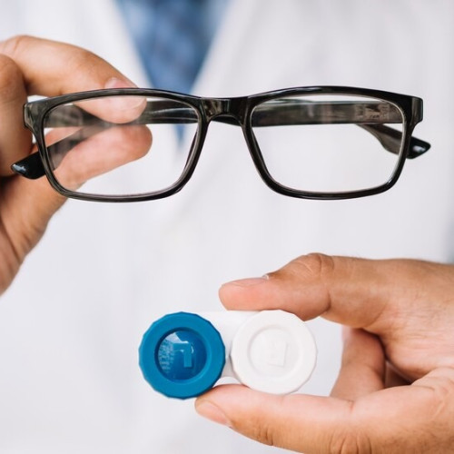 Corectarea problemelor de vedere: ochelari, lentile de contact si chirurgie cu laser