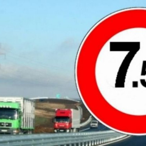 Restricții de circulație pentru camioane datorită avertizărilor meteo