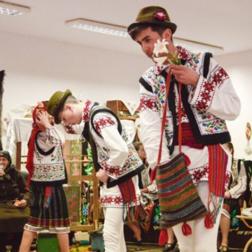 Talente și inițiative cultural-tradiționale din Buzău și Prahova se vor întâlni la Mânzălești