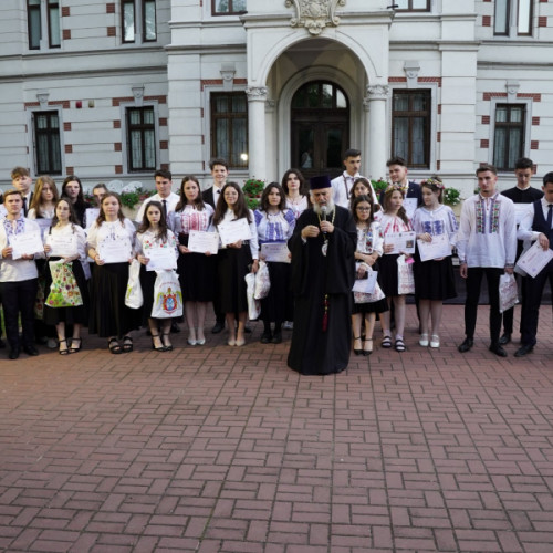 Elevii de la Seminarul Teologic Ortodox "Sfântul Andrei" din Galați au sărbătorit sfârșitul de an școlar