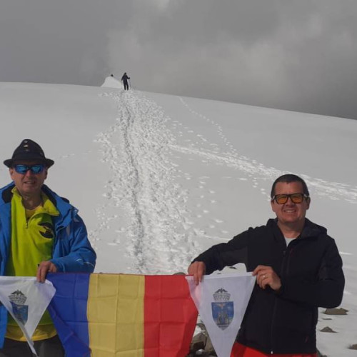 Montaniarzii dâmbovițeni "atacă" cele mai înalte vârfuri din Suedia și Finlanda