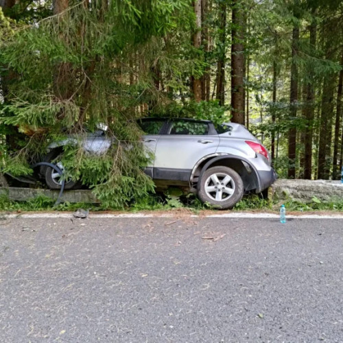 Accident rutier pe Transfăgărășan: patru persoane monitorizate și trei transportate la spital