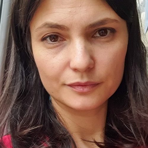 Xenia Paraschiv Botea - Un talent emergent al artei plastice din Galati