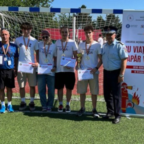 Echipa Colegiului Național "Octavian Goga" din Miercurea-Ciuc a obținut locul I la concursul național de protecție civilă