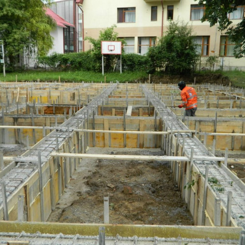 Elevii Colegiului Național Pedagogic "Vasile Lupu" din Iași ar putea începe anul școlar 2024-2025 într-o școală modulară