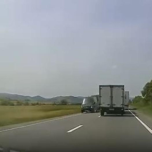 Un șofer de autocar imprudent pune în pericol pasagerii și participanții la trafic pe E60