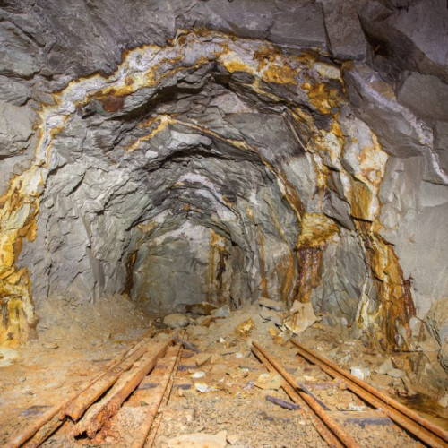 Industria minieră a aurului se confruntă cu dificultăți în menținerea producției