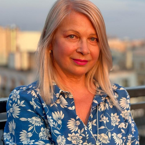 Expoziția Doinei Maravela Moss la Castelul Peleșor din Sinaia