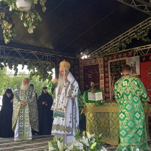 Mitropolitul Moldovei și Bucovinei, Înalt Preasfințitul Teofan, a oficiat Sfânta Liturghie la Mănăstirea Agafton