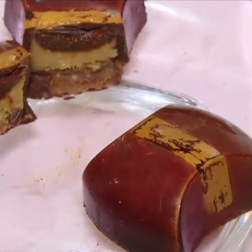 Ciocolata cu urechi de porc și usturoi atrage atenția la un festival din București