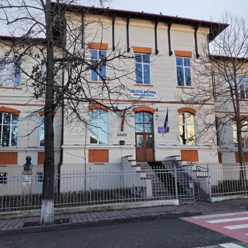 Botosanean stabilit in America oferă burse de excelență elevilor Colegiului Național "Grigore Ghica" din Dorohoi