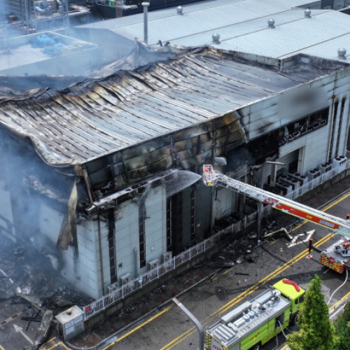 Incendiu devastator la o fabrică de baterii de litiu din Coreea de Sud: zeci de morți și dispăruți