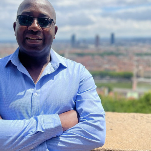 Mubita Nawa din Zambia, acuzat de răpire și extorcare, posibil viitor șef Interpol