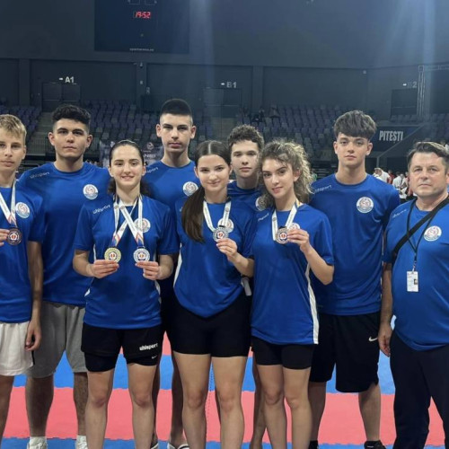 Sportivii de la CS Târgoviște au strălucit la Cupa României de Karate Interstiluri