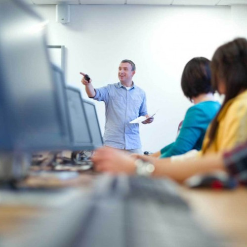 Majoritatea locurilor disponibile vizează calificări diverse