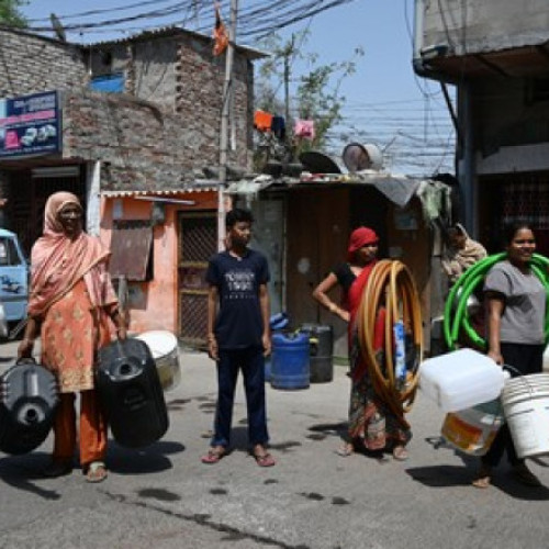 Ministrul Apelor din New Delhi intră în greva foamei pe termen nelimitat pentru apă potabilă