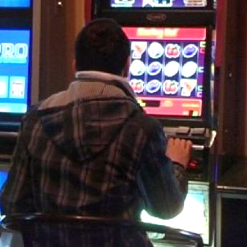 Adolescent condamnat la 6 luni de supraveghere după un conflict violent într-o sală de jocuri