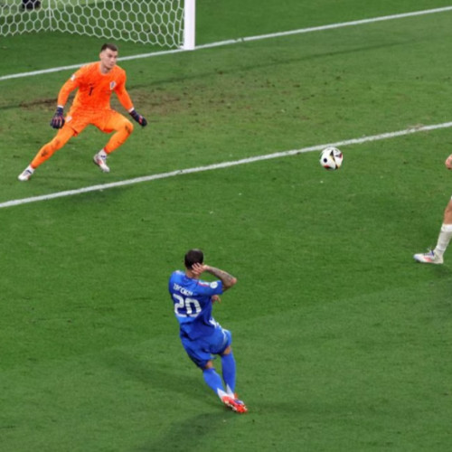 Italia, deținătoarea trofeului, se califică dramatic în optimile Campionatului European de fotbal - EURO 2024