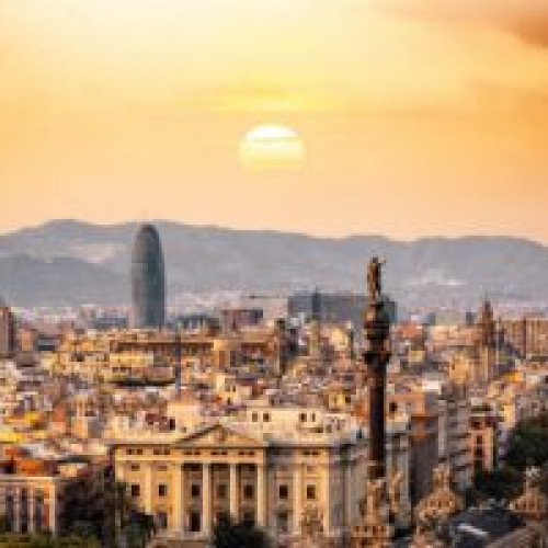 Primăria Barcelona anunță interzicerea închirierilor turistice din 2028