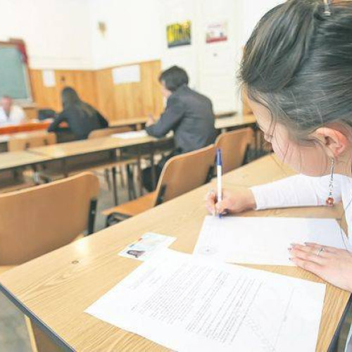 Absolvenții claselor a VIII-a au susținut prima probă a Evaluării Naționale