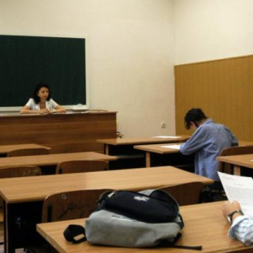 323 de elevi suceveni absenti la prima proba de Limba și Literatură Română de la Evaluarea Națională