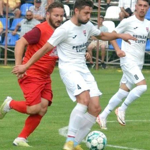 Peste 3.000 de spectatori au asistat la meciul de promovare la Liga a III-a între Minerul Lupeni și Viitorul Arad