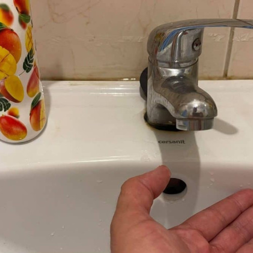 Ohaba, fără apă de zile întregi, în plină caniculă