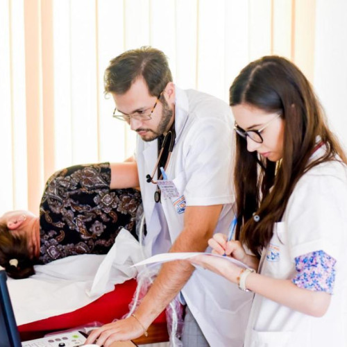 Caravana cu Medici a ajuns la Parohia "Sfantul Dimitrie" din Rediu, judetul Botosani