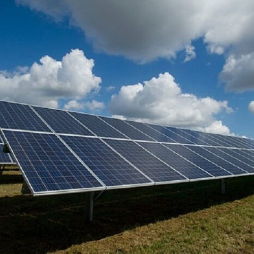 Avocații de la Clifford Chance Badea asistă compania Motor Oil Renewable Energy în achiziția proiectelor fotovoltaice din Buzău