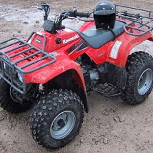 Femeie lovită de ATV pe trotuar în Botoșani