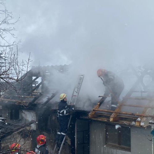 Incendiu devastator în Cornesti: Un tânăr de 19 ani, responsabil pentru o serie de infracțiuni