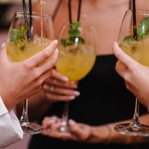 Deputații au adoptat o lege care impune verificarea actelor de identitate la vânzarea de alcool și tutun