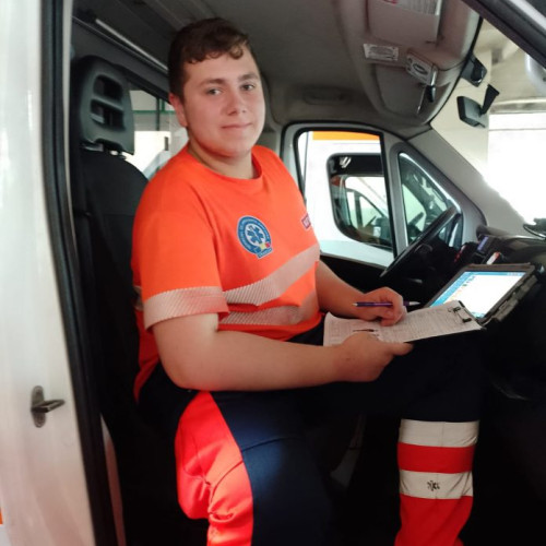 Un adolescent devine voluntar la Serviciul Județean de Ambulanță Vrancea