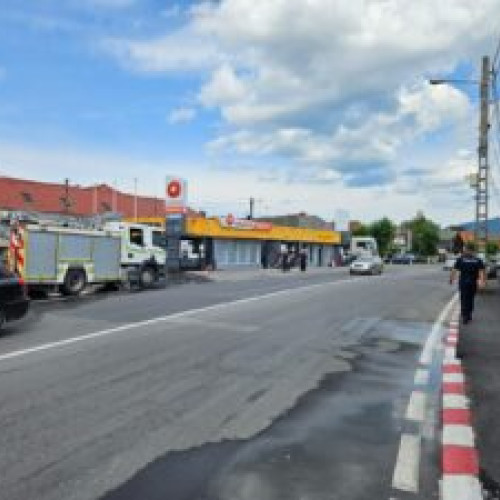 Scurgere de benzină la o stație peco din Săcele: poliția și pompierii au intervenit rapid