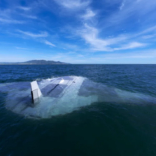 O dronă ultrasecretă americană a derutat utilizatorii online după ce a fost surprinsă pe Google Maps