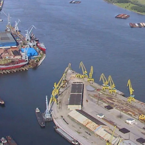 Marfurile incarcate si descarcate in porturile maritime au atins 16,2 milioane tone in primul trimestru al anului